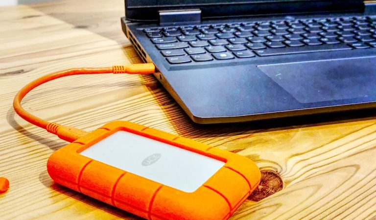 Top Portable Storage Drives for 2025: Best Options for Speed and Reliability